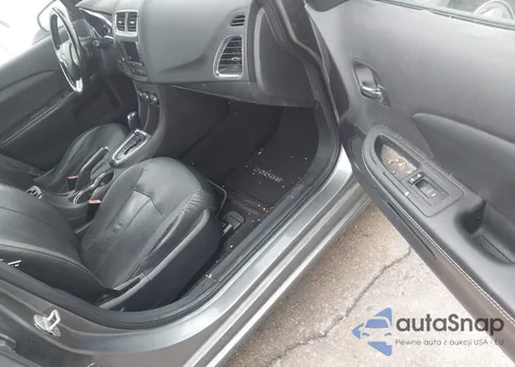 2011 Dodge Avenger Lux z USA, uszkodzony, nr VIN 1B3BD2FB5BN587305